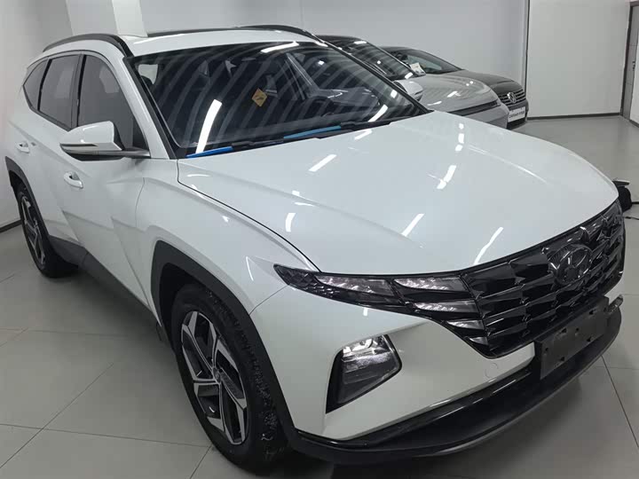 Фото 4 - Hyundai Tucson L