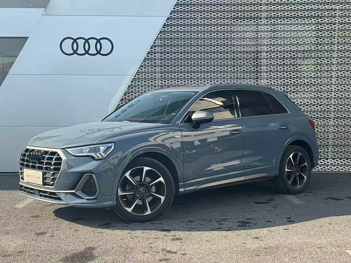 Фото 1 - Audi Q3