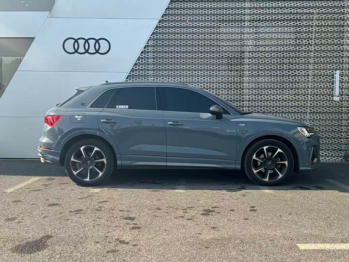 Фото 3 - Audi Q3