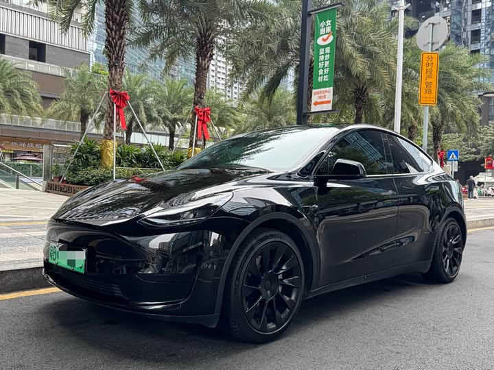 Фото 3 - Tesla Model Y