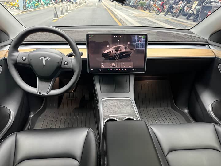 Фото 6 - Tesla Model Y