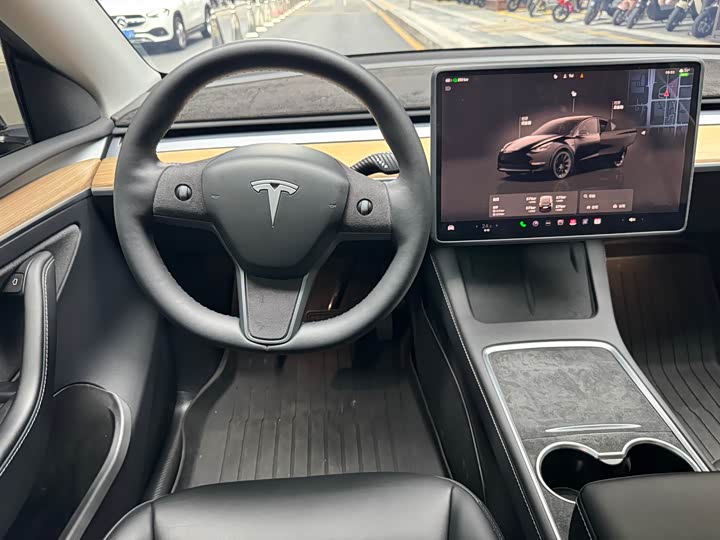 Фото 7 - Tesla Model Y