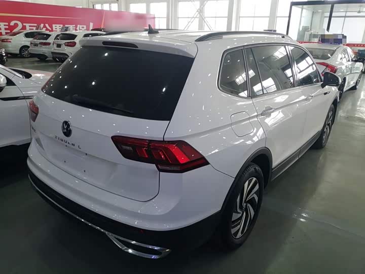 Фото 7 - Volkswagen Tiguan L Pro