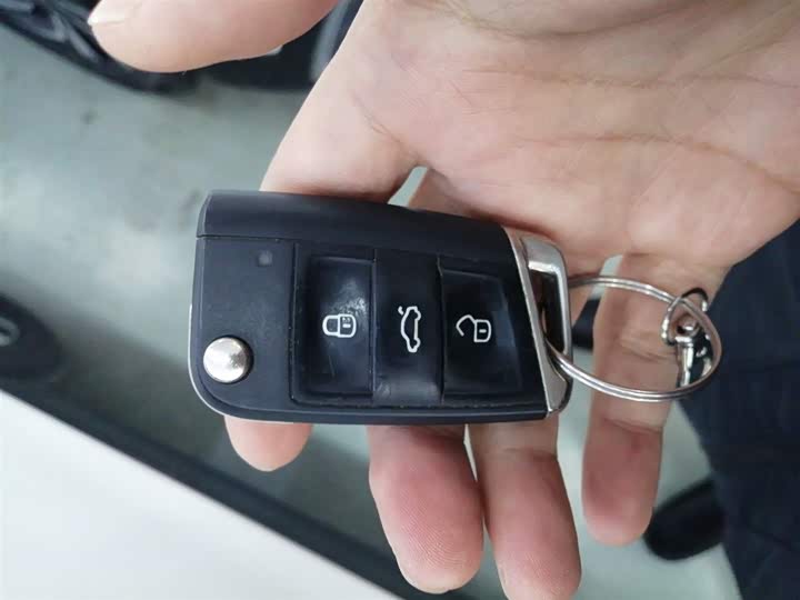 Фото 9 - Volkswagen Tiguan L Pro