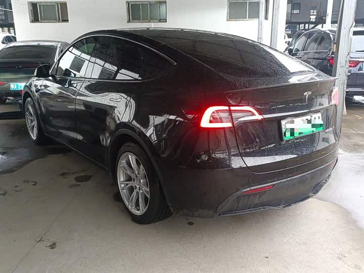 Фото 5 - Tesla Model Y