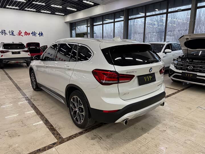 Фото 3 - BMW X1
