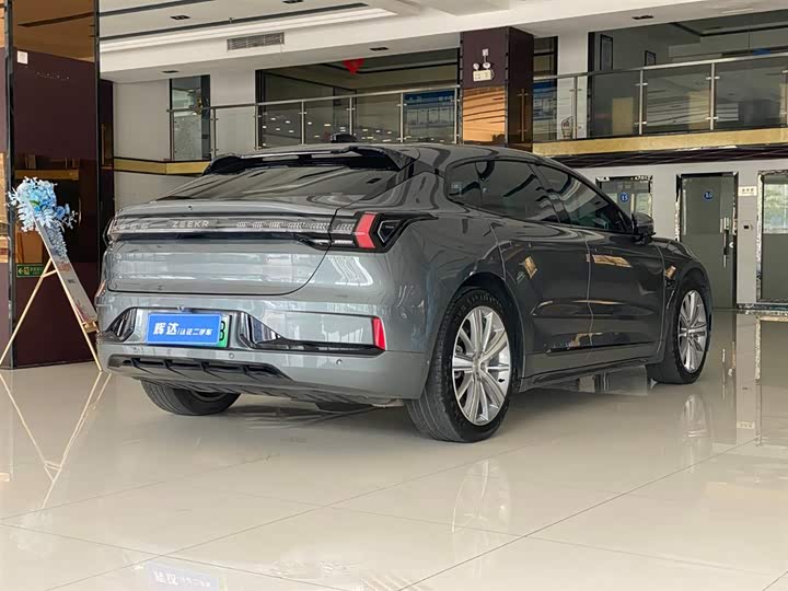 Фото 6 - Zeekr 001