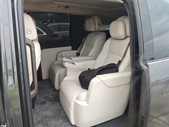 Фото 3 - LiXiang Mega