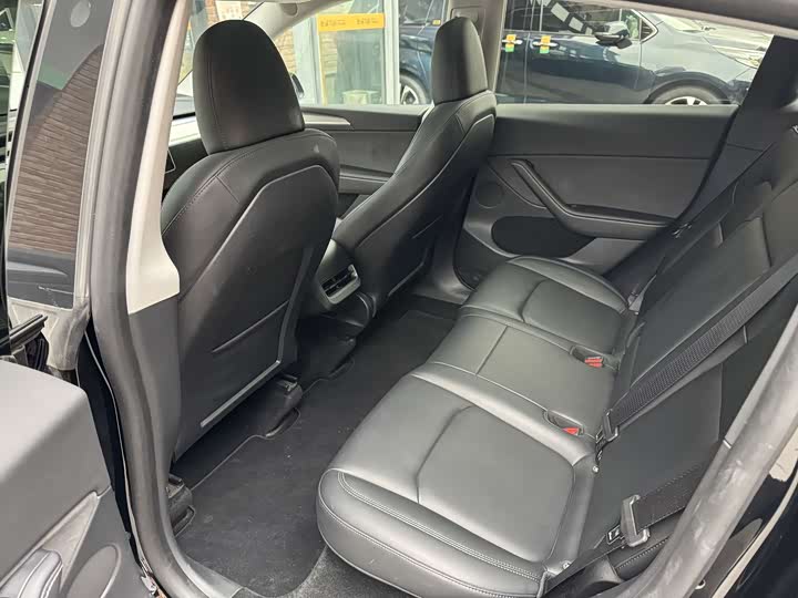 Фото 9 - Tesla Model Y