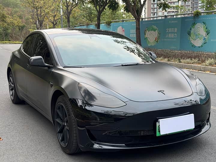 Фото 2 - Tesla Model 3