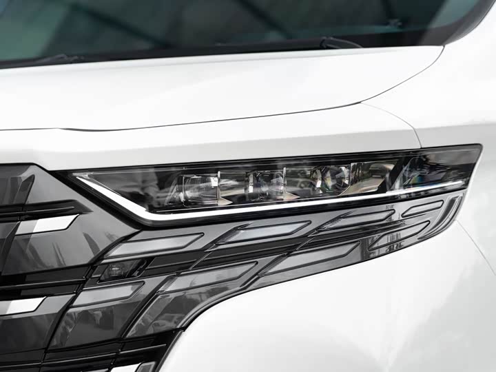 Фото 3 - Toyota Alphard