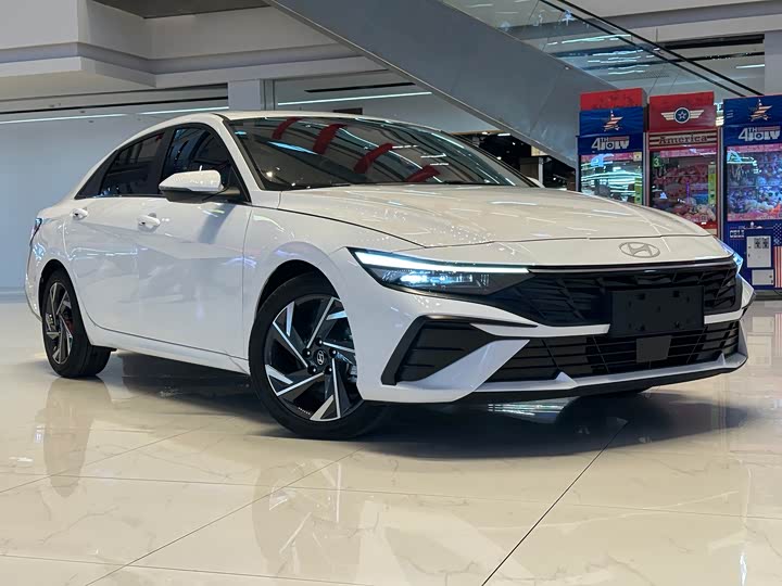 Фото 3 - Hyundai Elantra N line