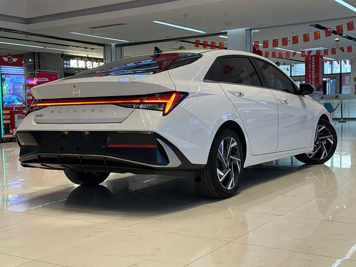 Фото 4 - Hyundai Elantra N line