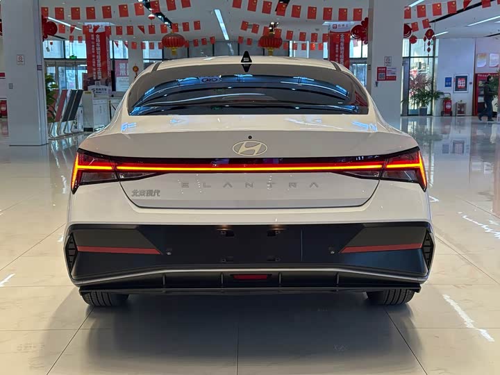 Фото 8 - Hyundai Elantra N line