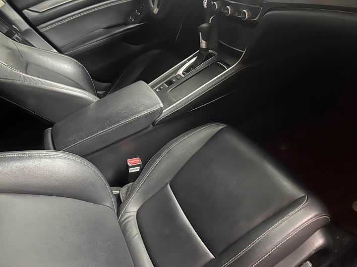 Фото 4 - Honda Inspire