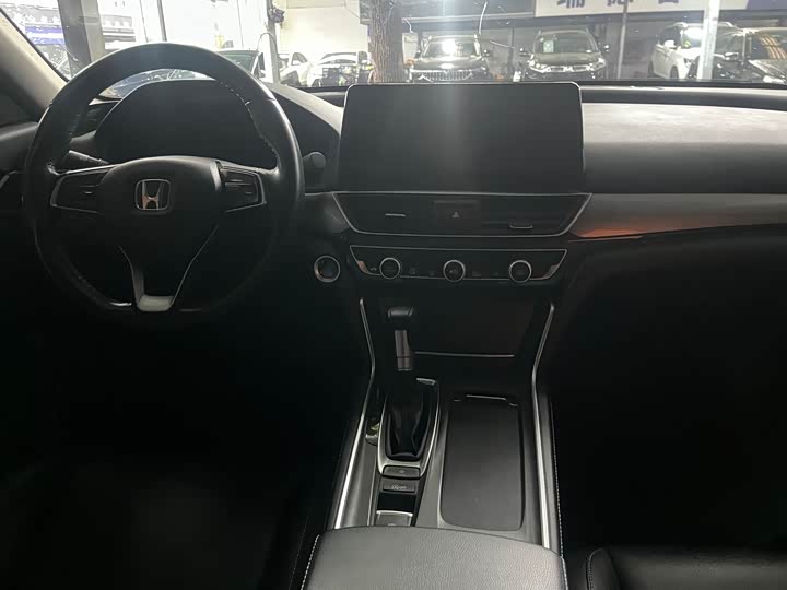 Фото 6 - Honda Inspire