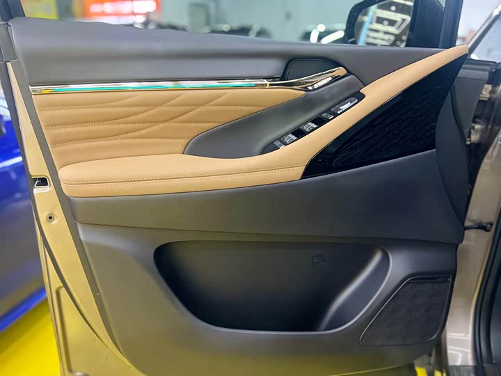 Фото 7 - GAC Trumpchi M8