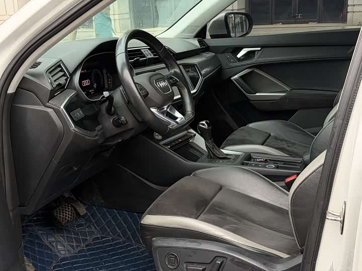 Фото 6 - Audi Q3