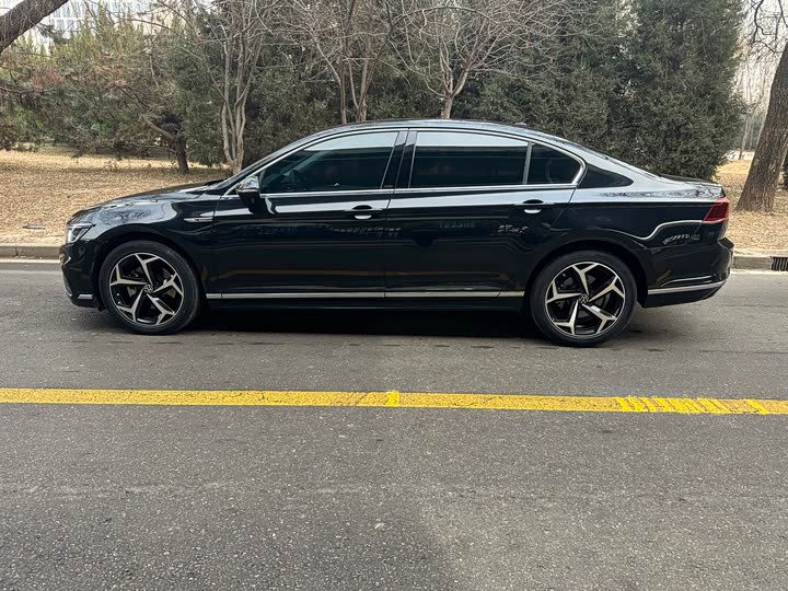 Фото 4 - Volkswagen Magotan