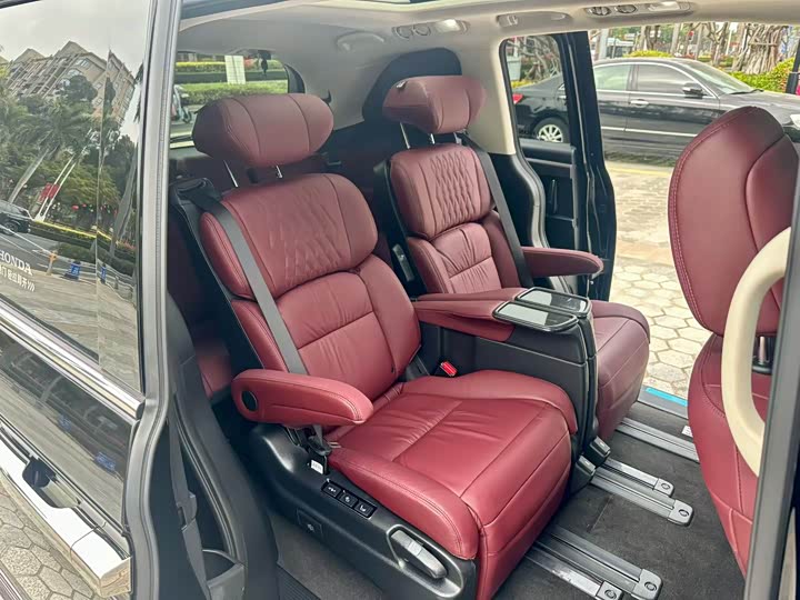 Фото 5 - Honda Elysion