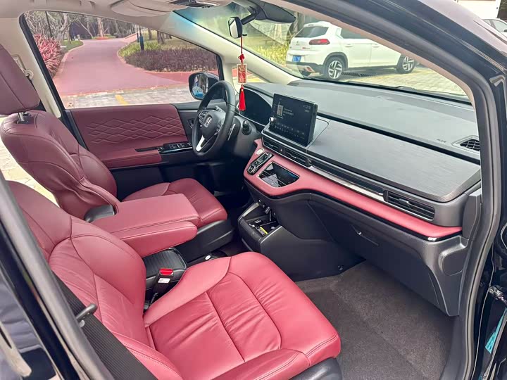 Фото 6 - Honda Elysion