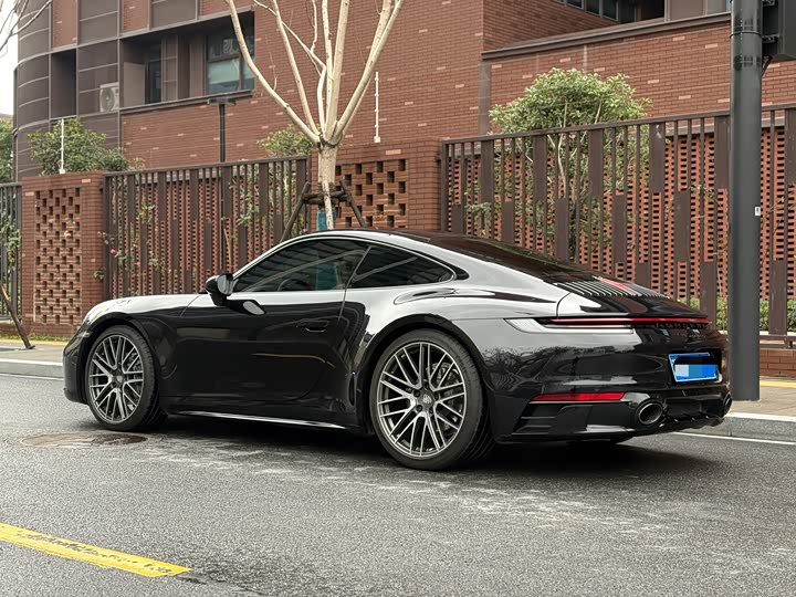 Фото 3 - Porsche 911