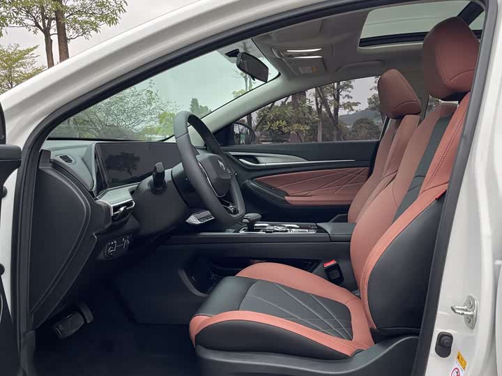 Фото 5 - Changan Eado Plus