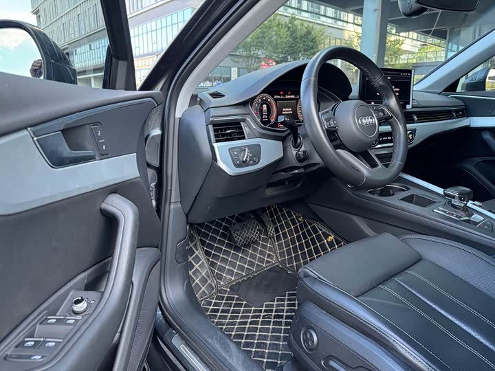 Фото 4 - Audi A4L