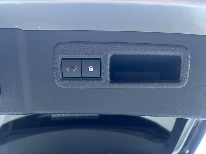 Фото 8 - Lexus NX