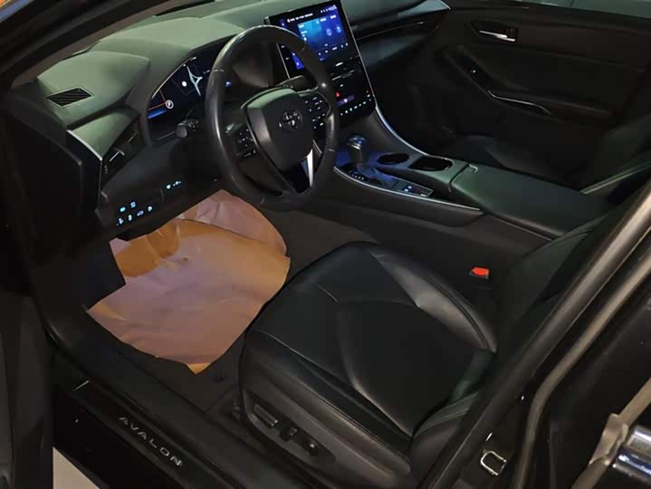 Фото 9 - Toyota Avalon