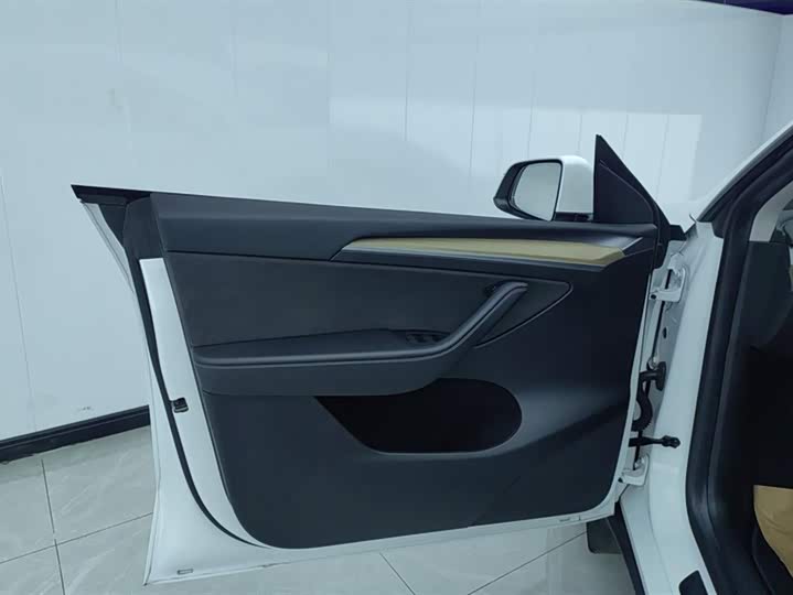 Фото 7 - Tesla Model Y