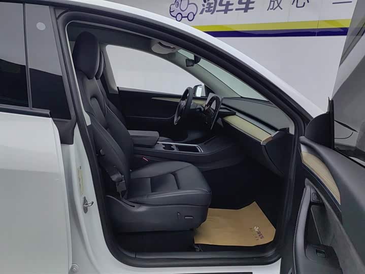 Фото 8 - Tesla Model Y