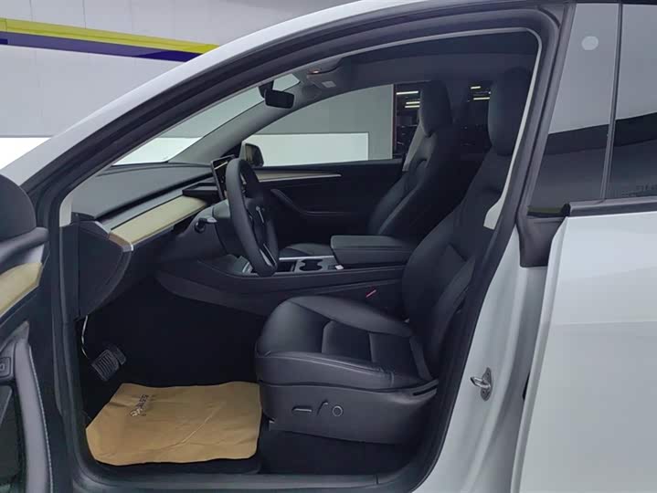 Фото 9 - Tesla Model Y