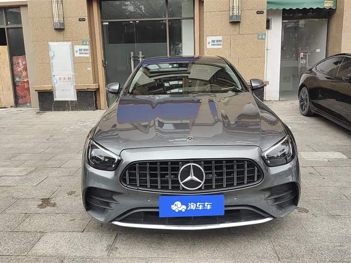 Фото 2 - Mercedes-Benz E-Class