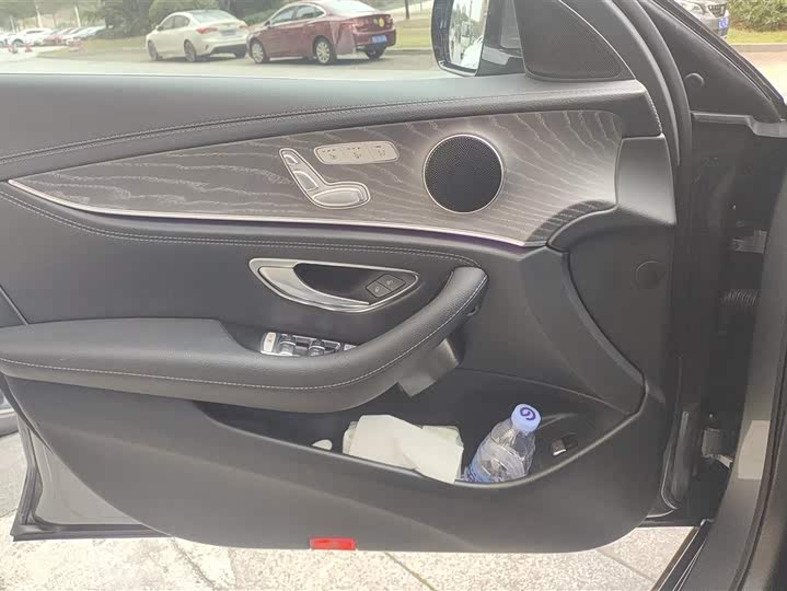 Фото 7 - Mercedes-Benz E-Class