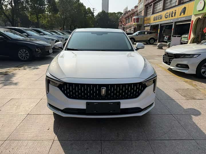 Фото 2 - Bestune B70