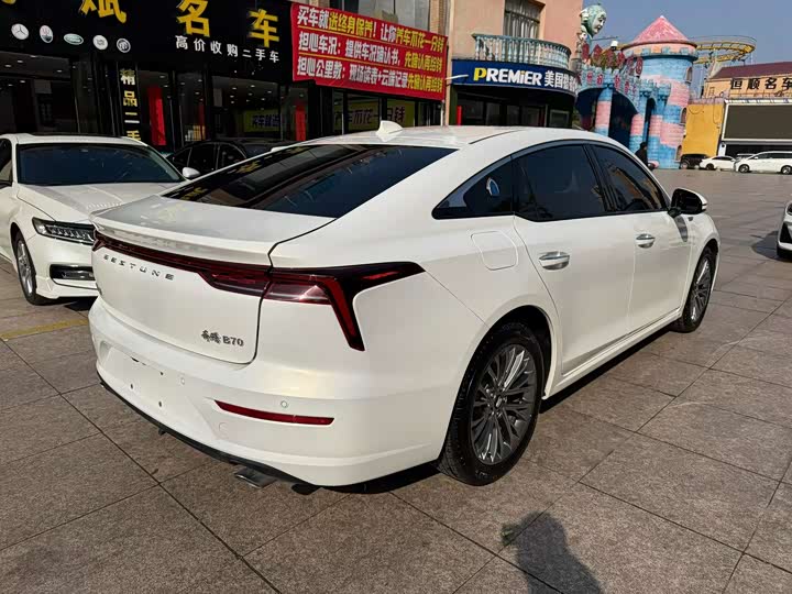 Фото 8 - Bestune B70