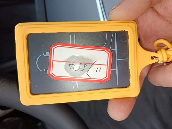 Фото 9 - Tesla Model 3