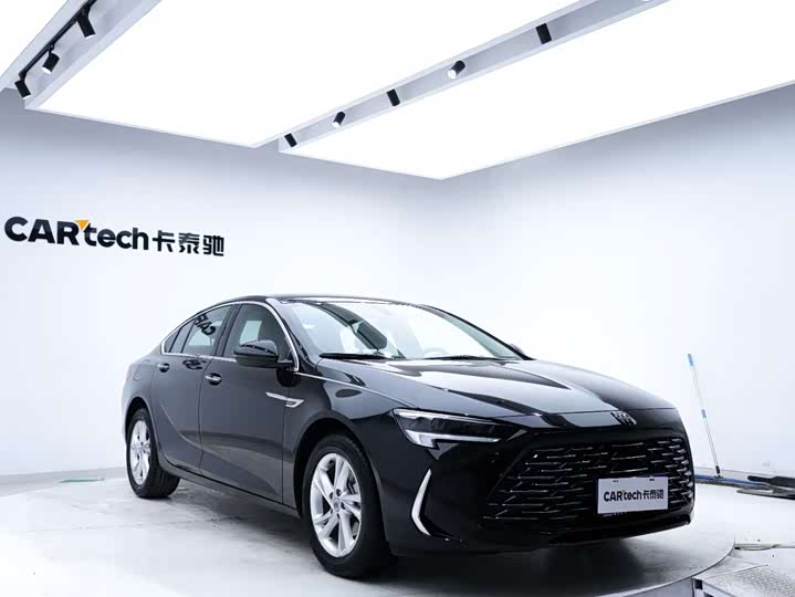 Фото 9 - Buick Regal