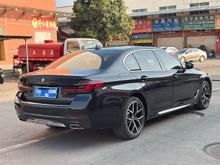 Фото 5 - BMW 5 Series