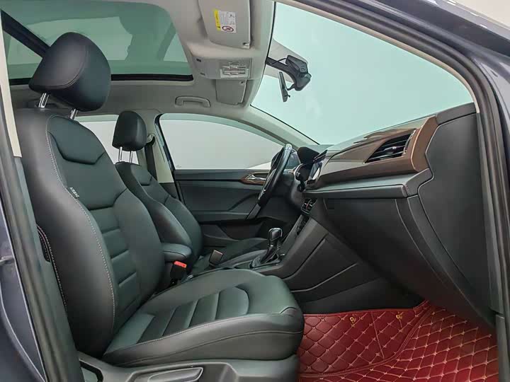 Фото 8 - Volkswagen Tharu