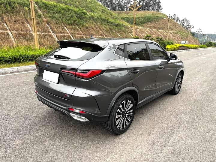 Фото 8 - Changan Oshan X5