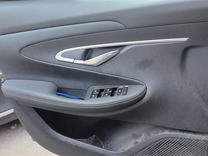 Фото 7 - Changan UNI-T