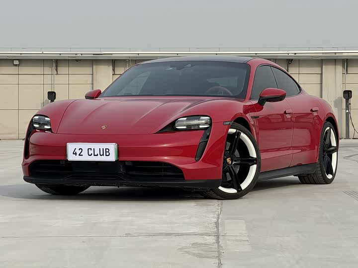 Фото 3 - Porsche Taycan