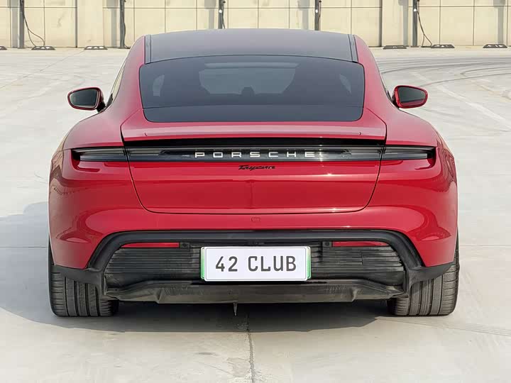 Фото 6 - Porsche Taycan