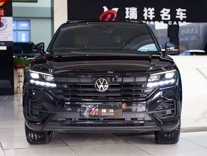 Фото 2 - Volkswagen Touareg