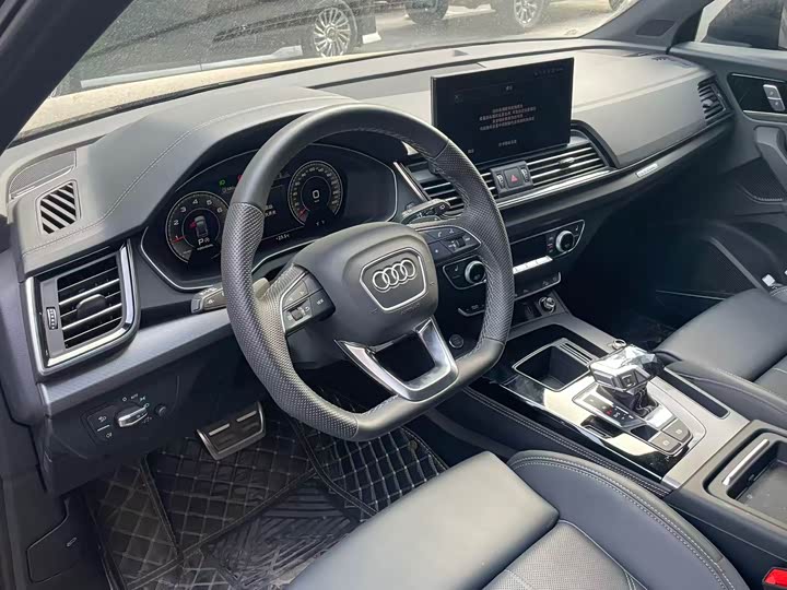 Фото 3 - Audi Q5L