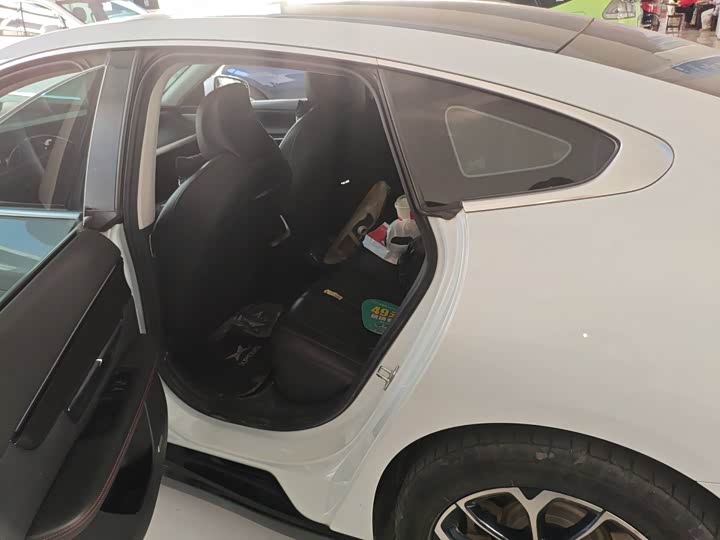 Фото 5 - XPeng P7