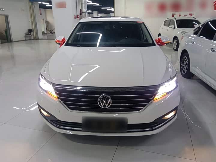 Фото 3 - Volkswagen Lavida