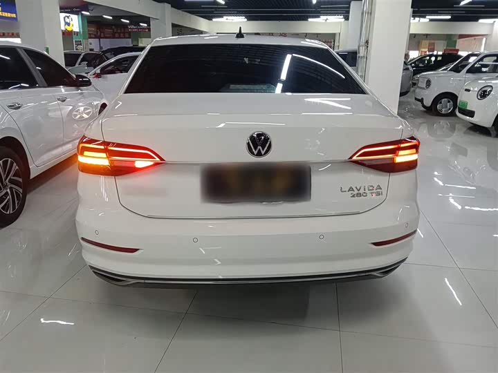 Фото 6 - Volkswagen Lavida